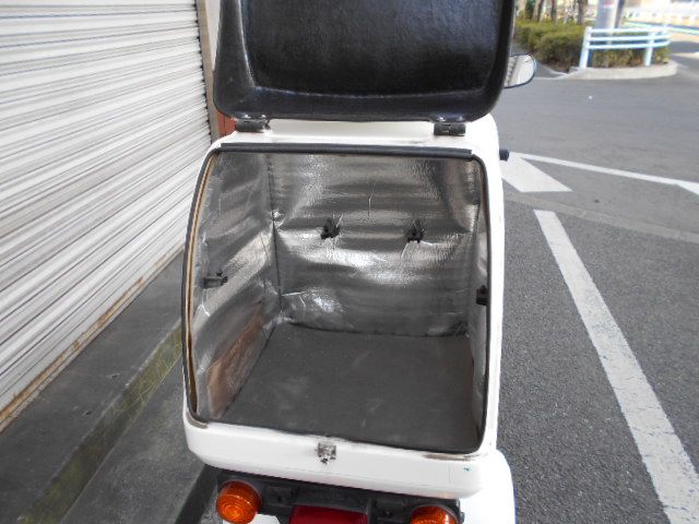 ジャイロX4stリアBOX付