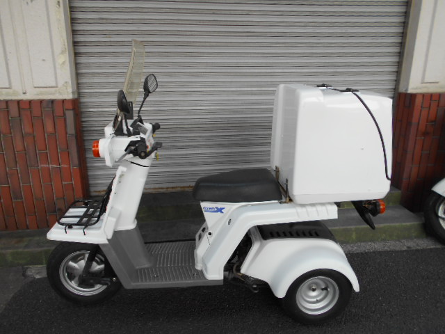 ジャイロX4stリアBOX付